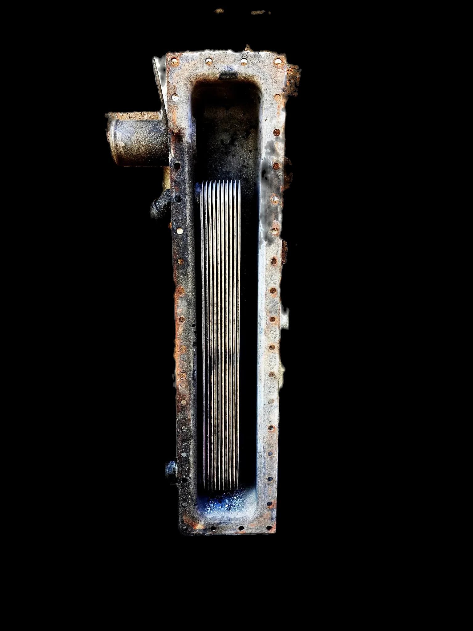 10-plate diesel oil cooler in a bottom tank