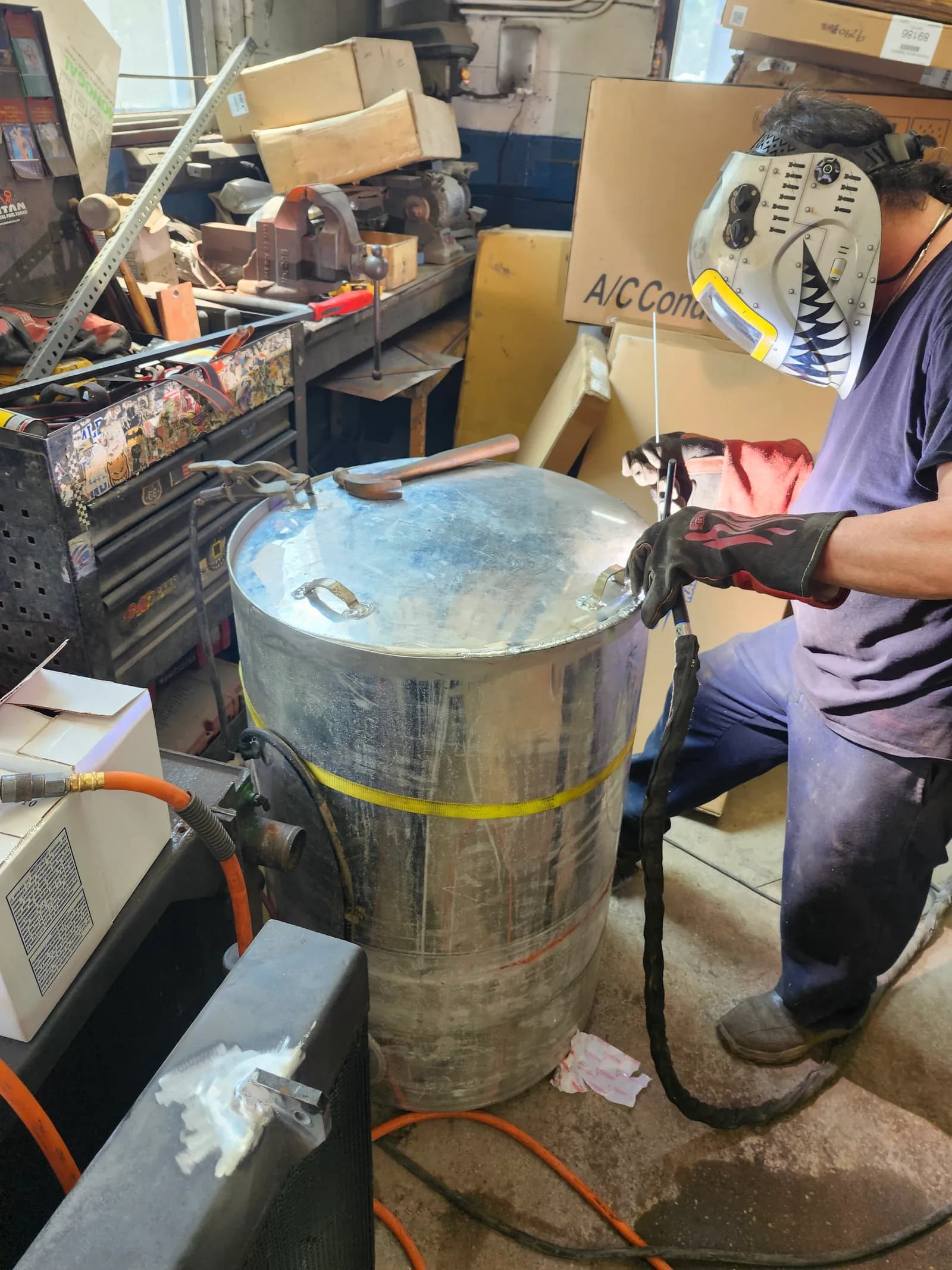 Aluminum welding a diesel fuel tank end cap